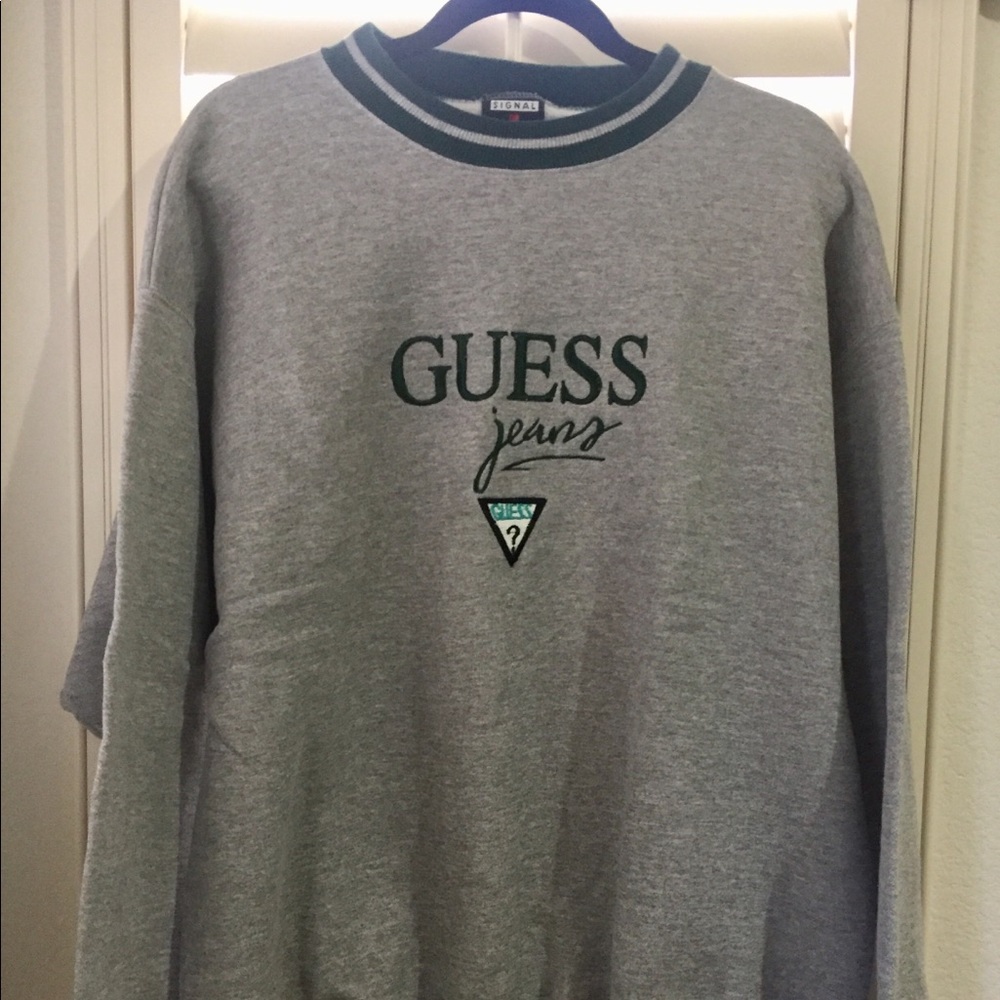Vintage comfy co-ed Guess sweater